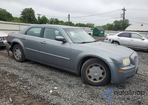 2006 Chrysler 300 Touring из США, поврежденный, VIN 2C3KA53G76H319822